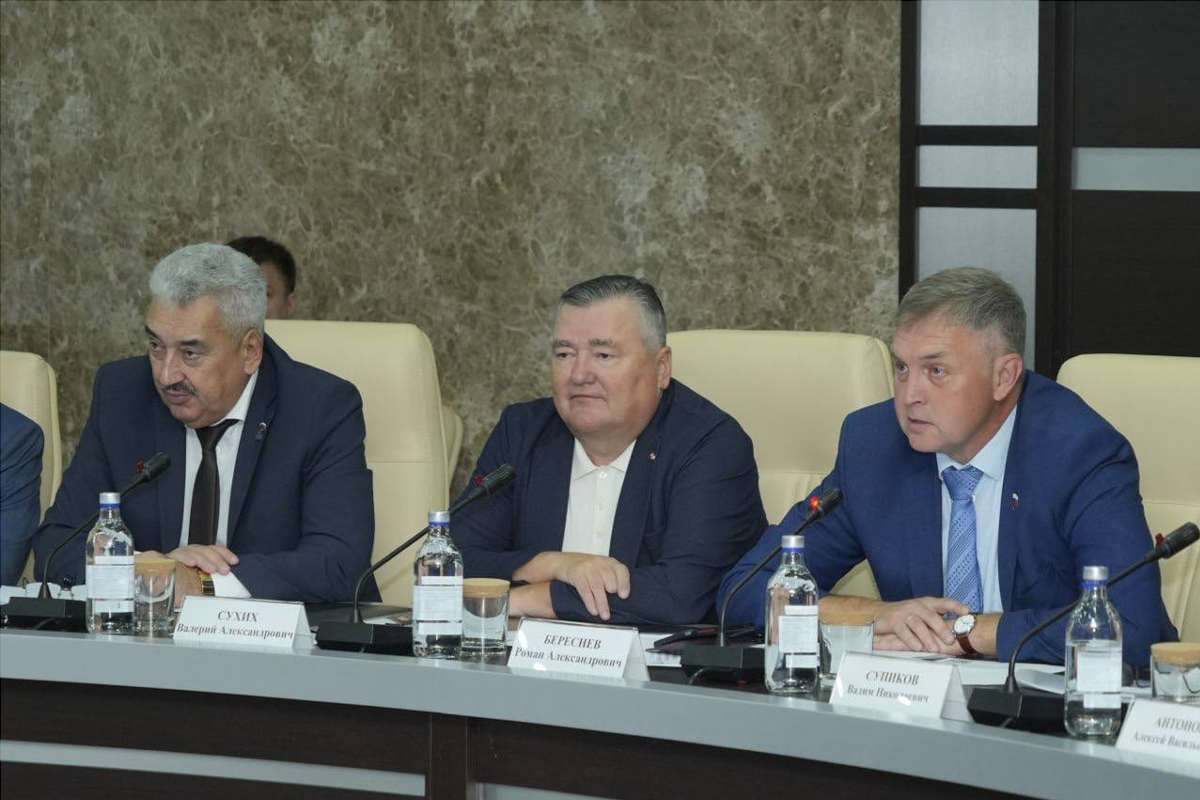 Председатель Заксобрания Кировской области Роман Береснев: Любая инициатива, которая исходит от молодежи, это важный сигнал для нас