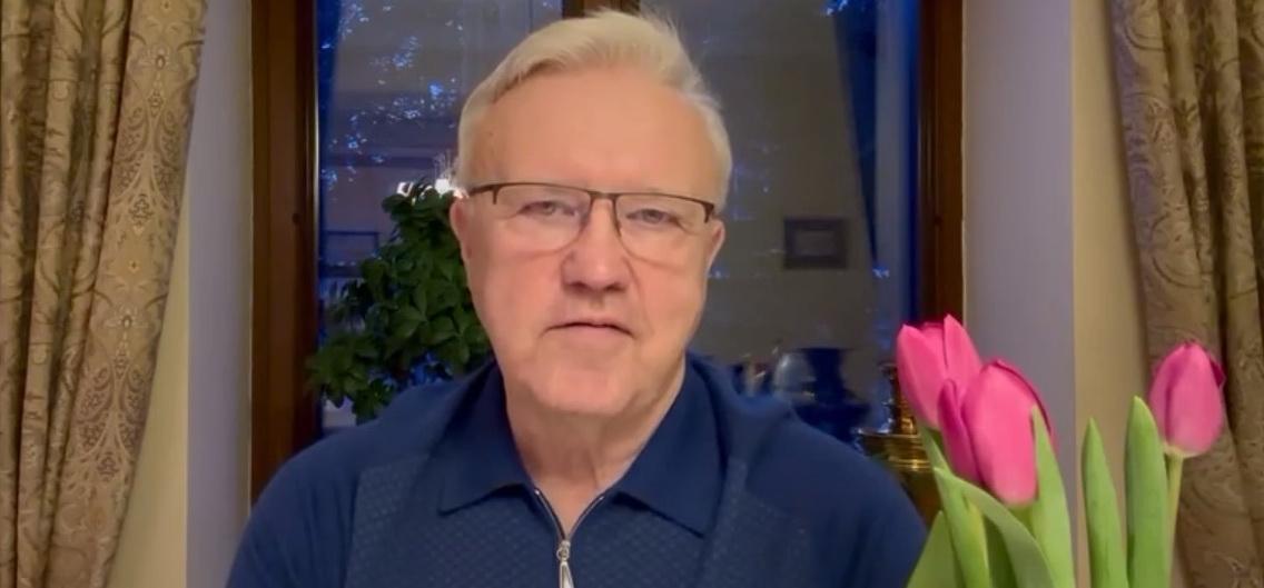 Александр Усс поздравил жительниц Красноярского края с праздником 8 Марта