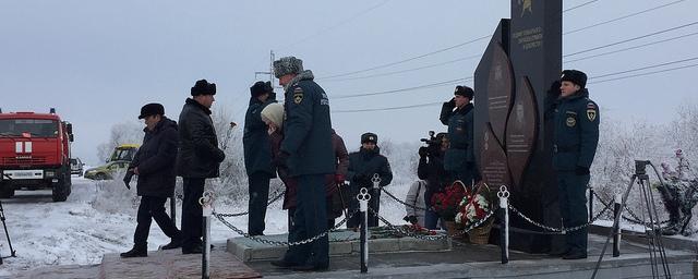 В Сызрани на месте гибели пожарных установили стелу памяти