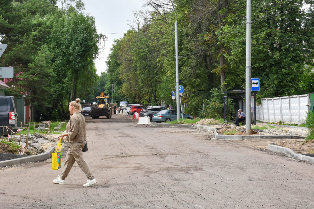 Депутаты проверили ремонт улицы Авиационная в Пушкине