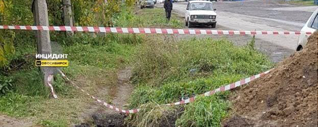 Утонувший в яме в Мошковском районе мужчина отправился вечером в магазин