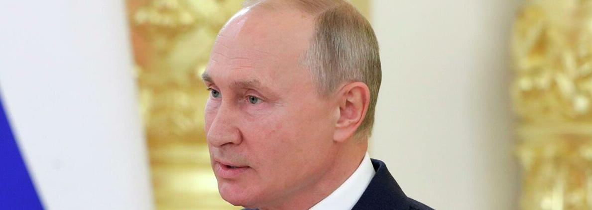 Владимир Путин заявил о необходимости развития правовой базы в стране