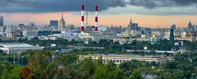 Град и смерч ожидается в Москве вечером во вторник