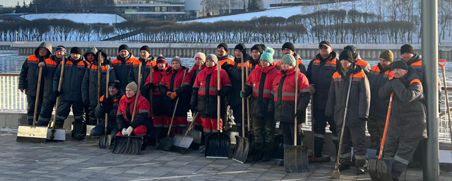 Сотрудники Красногорской городской службы получили новую зимнюю спецодежду