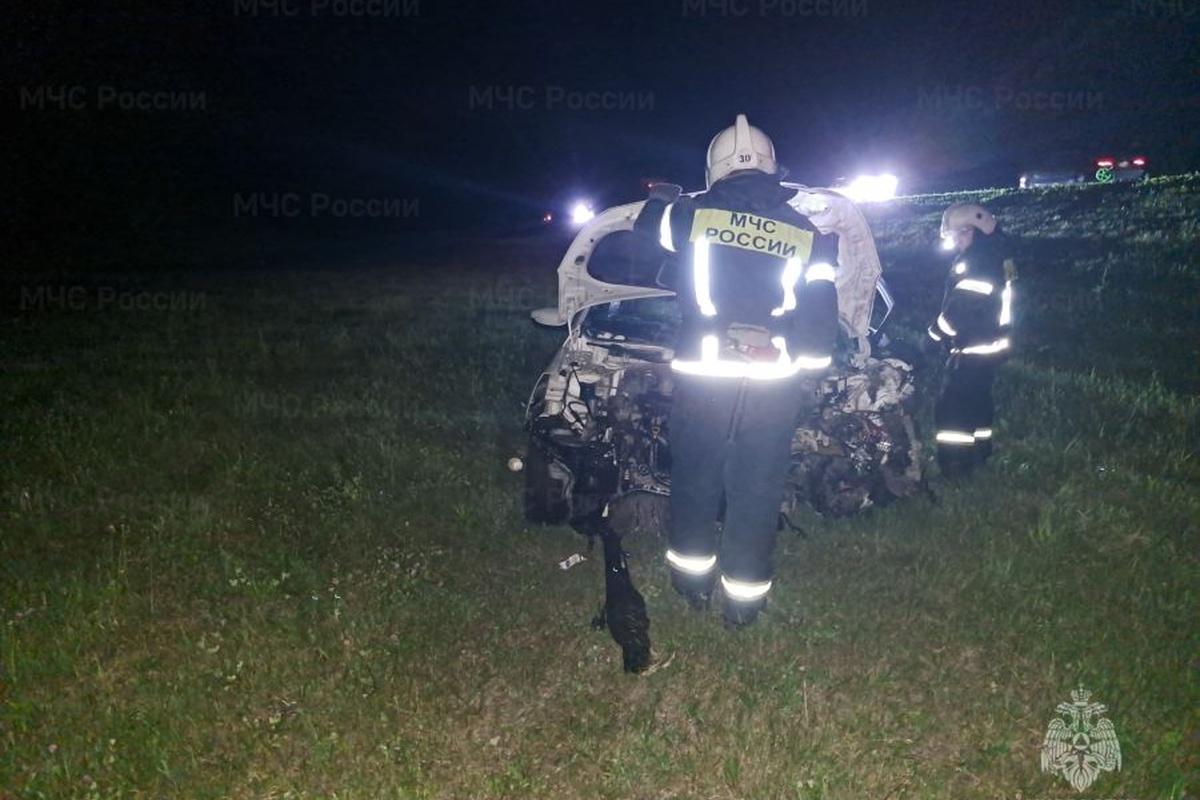 В результате лобового ВАЗ и Kia на трассе Орловской области погибло четыре человека