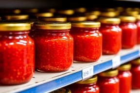 Роскачество: в красной икре от «Русское море» и «Красное золото» найдена кишечная палочка