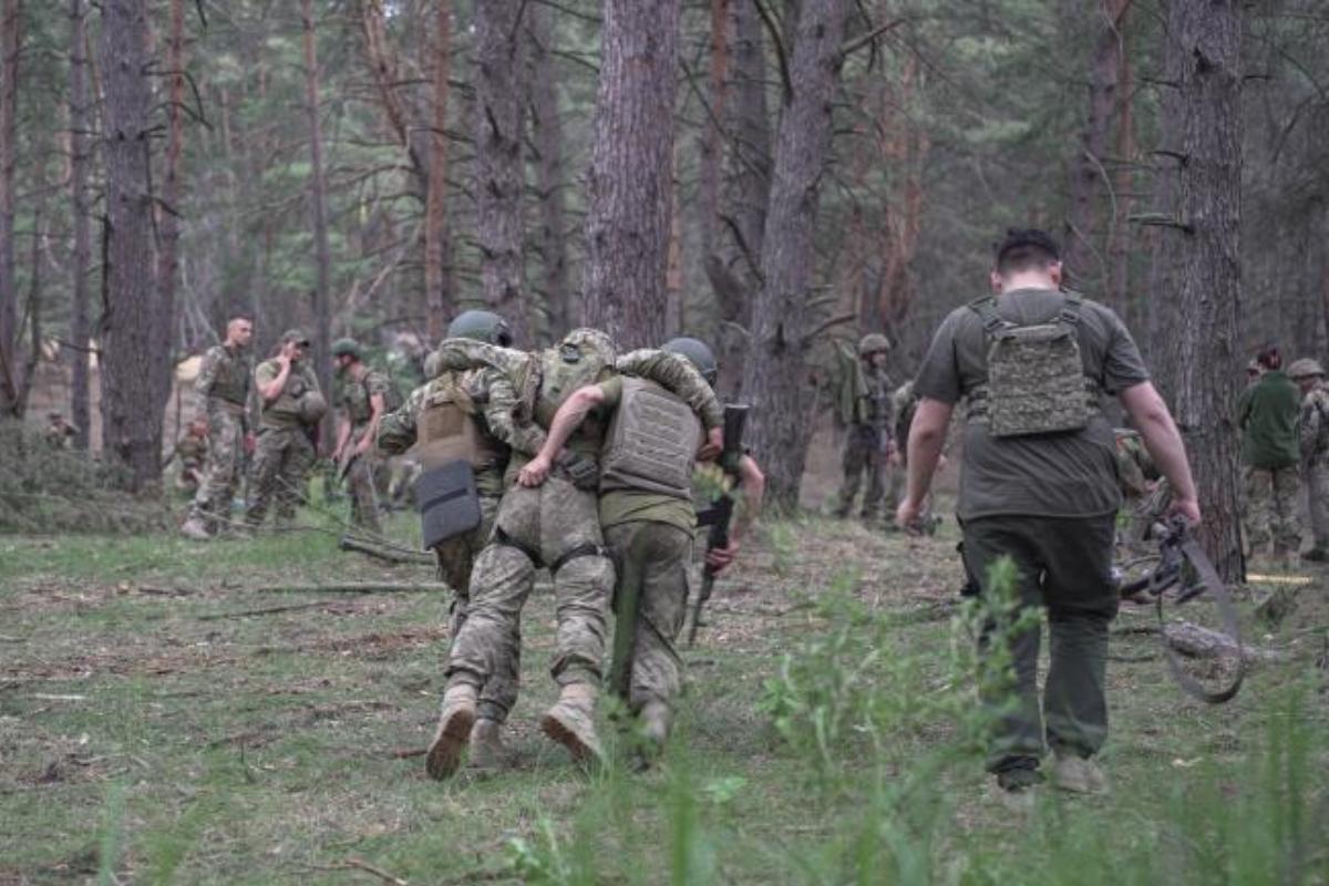 «Мы долго не протянем». Откровения офицера ВСУ о реальной обстановке на фронте. Кто врет: он или Зеленский?