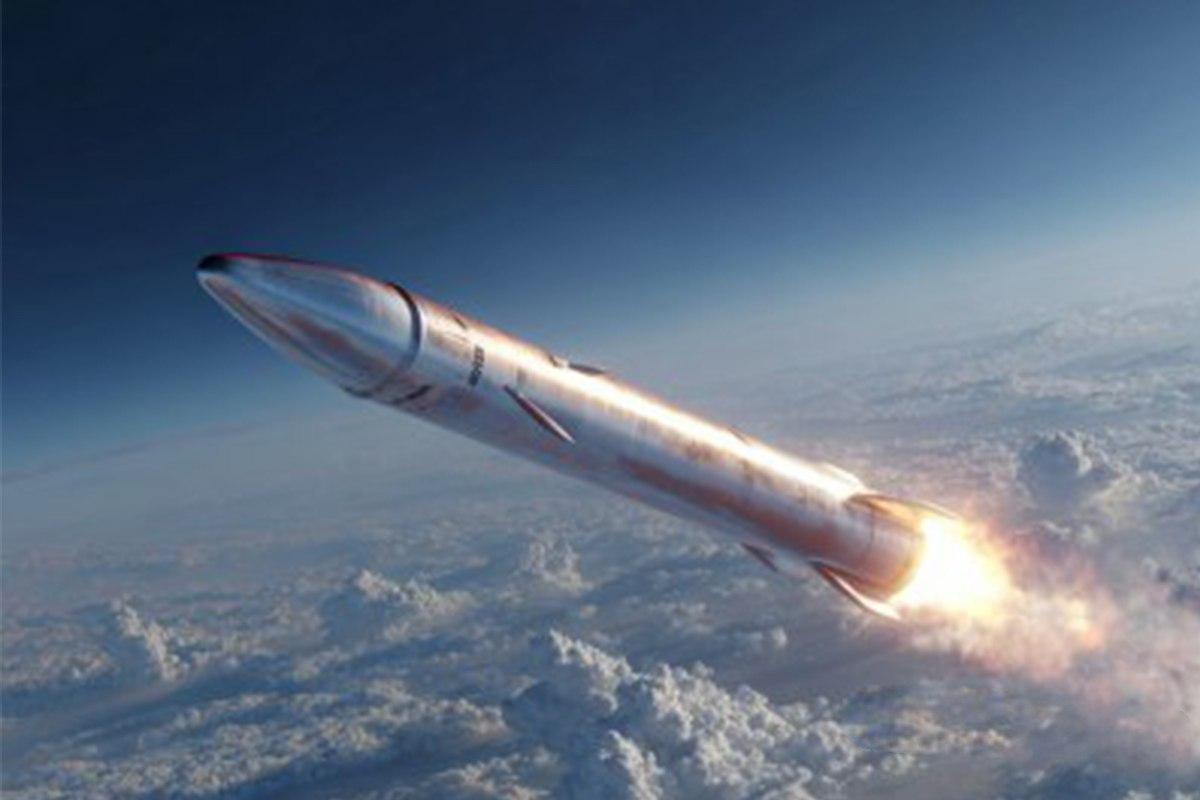 Эта ракета заставляет весь мир трепетать от страха. Китайцы назвали ее «шедевром». Что скрывают сибирские леса?