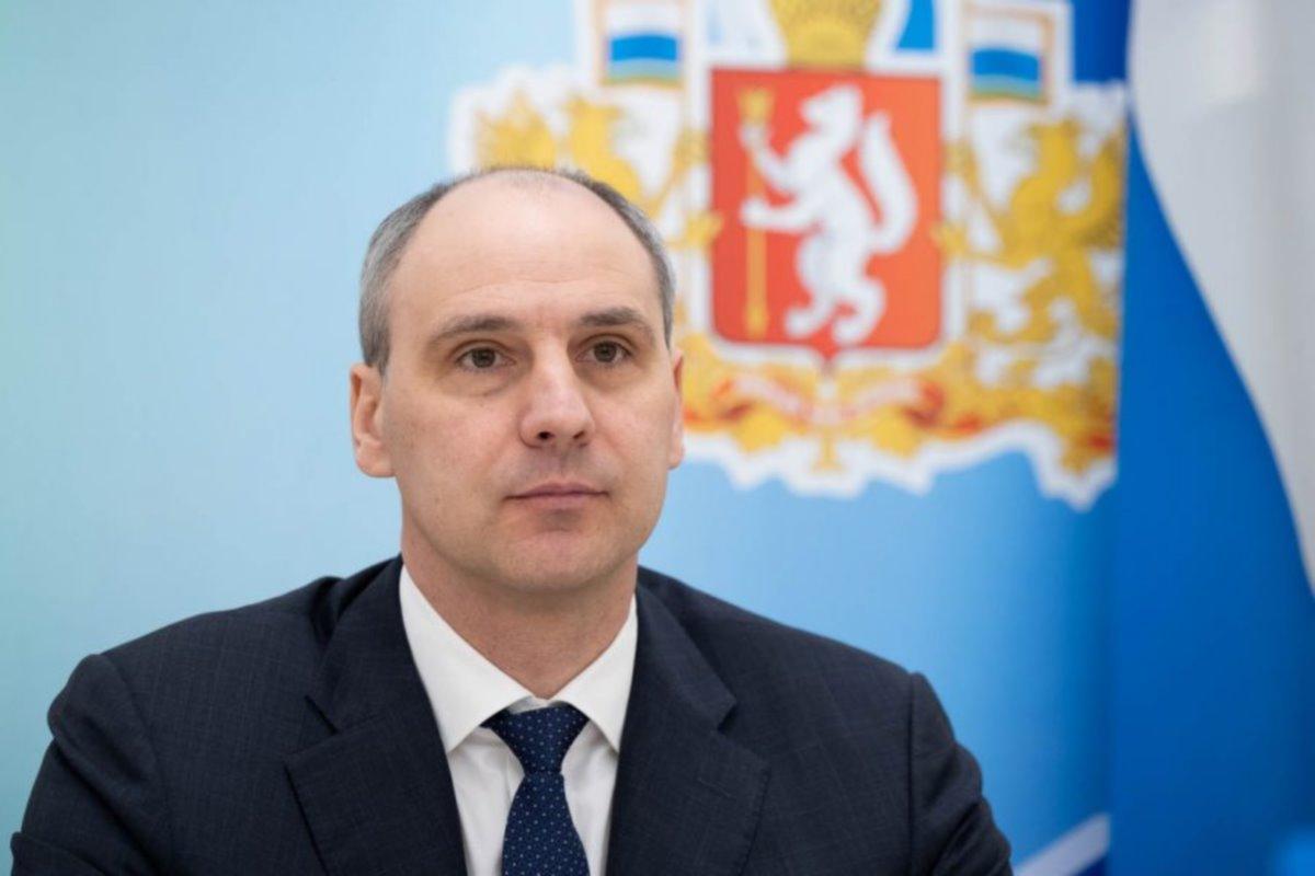 Паслер призвал ведомства более эффективно использовать трудовые ресурсы Свердловской области