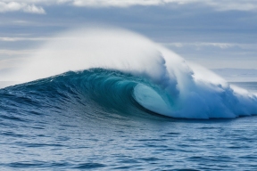 Учёные обнаружили опасные мегаволны в Арктике