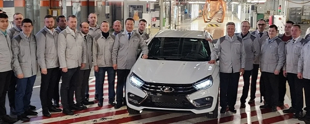 «АвтоВАЗ» собрал первый тестовый автомобиль LADA Vesta NG