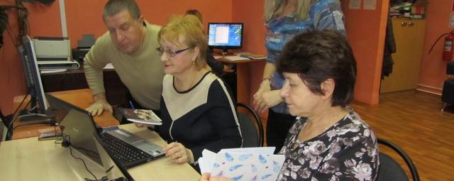 Жители Чехова осваивают новые технологии на курсах компьютерной грамотности