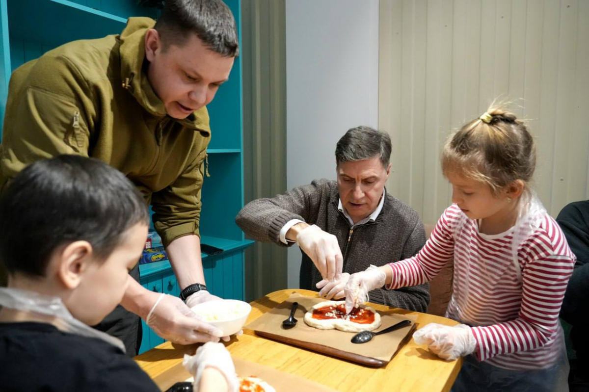 В Котельниках состоялся мастер-класс по приготовлению пиццы с участием детей участников СВО