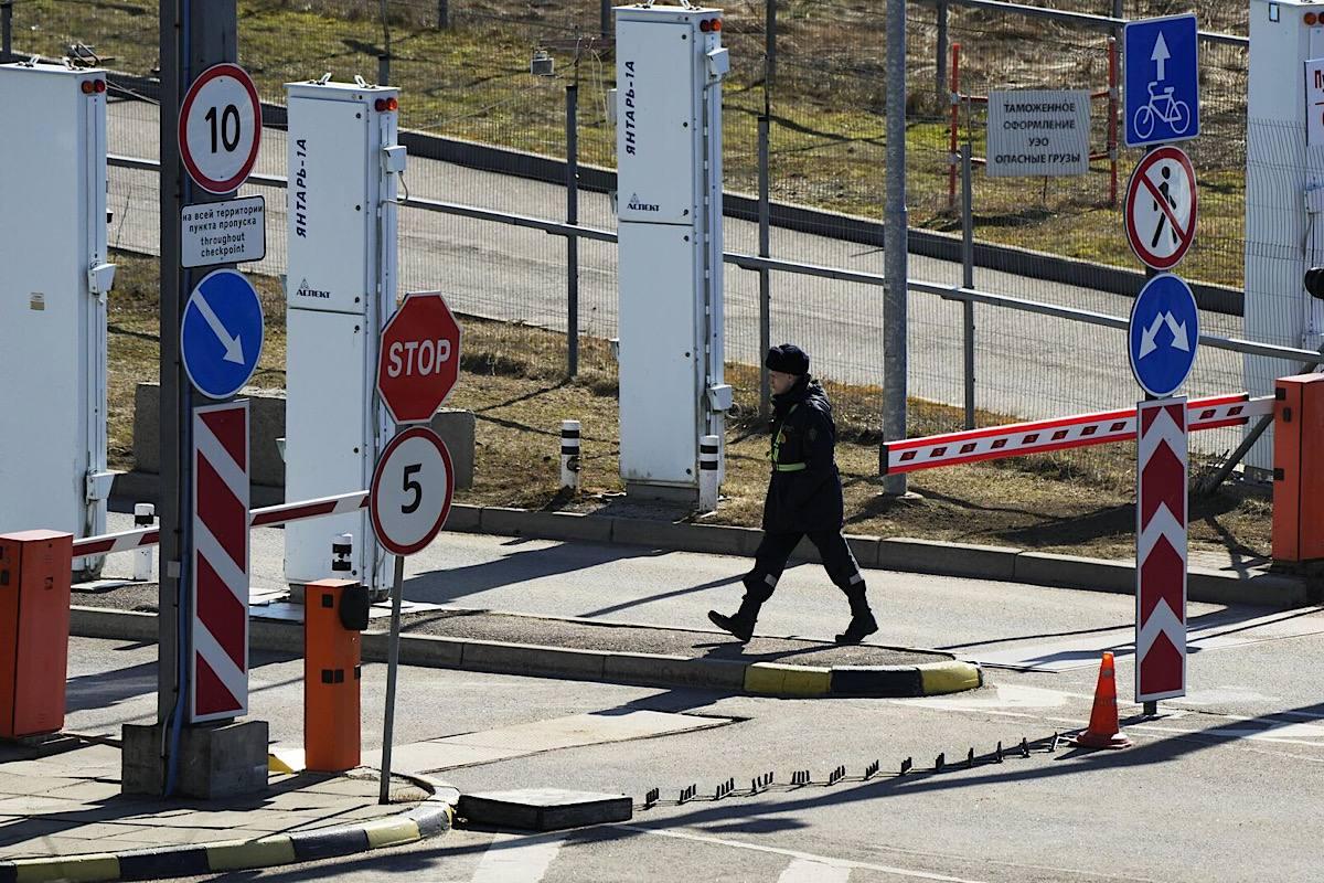 Таможня России готова возобновить движение на границе с Финляндией