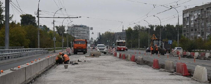 В Новосибирске на мосту через реку Тулу обособят трамвайные пути