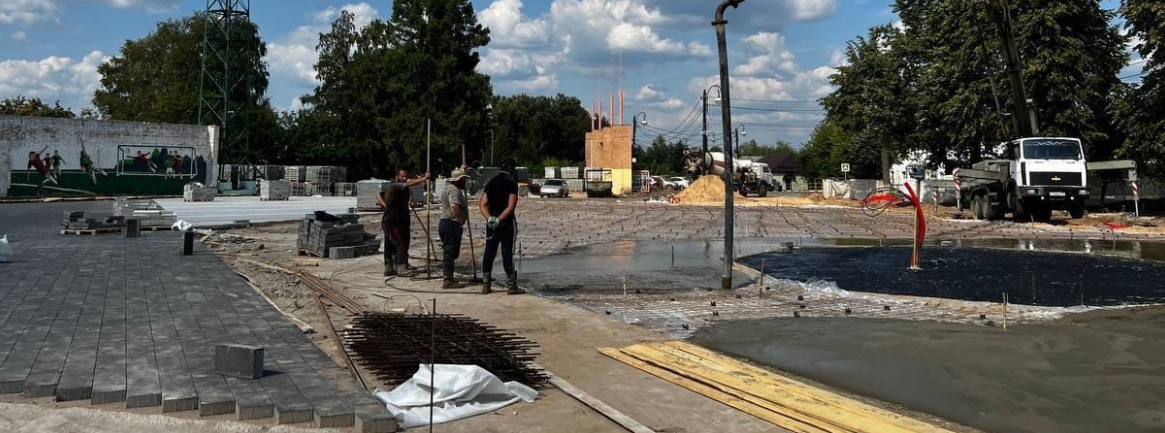 В Клину благоустраивают зону отдыха вдоль Демьяновского проезда