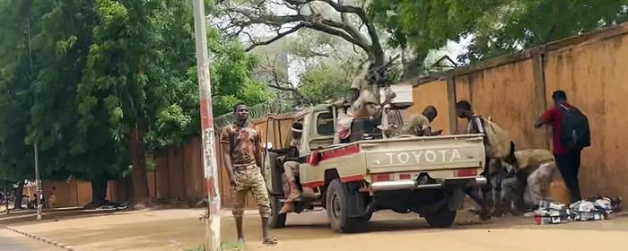 В Нигере мятежники обвинили ВС Франции в нападении на Нацгвардию