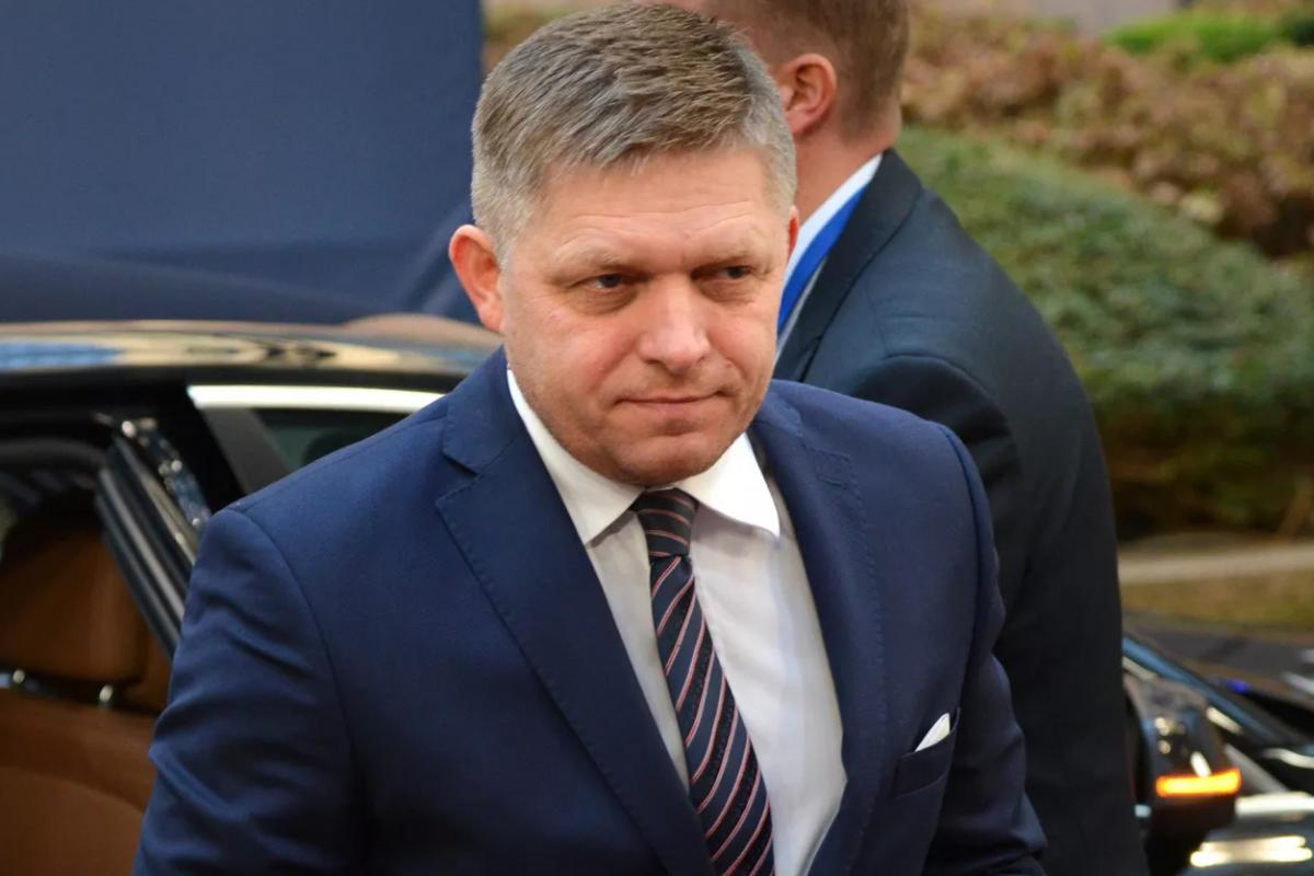 Фицо заявил, что Словакия не отправит военных на Украину