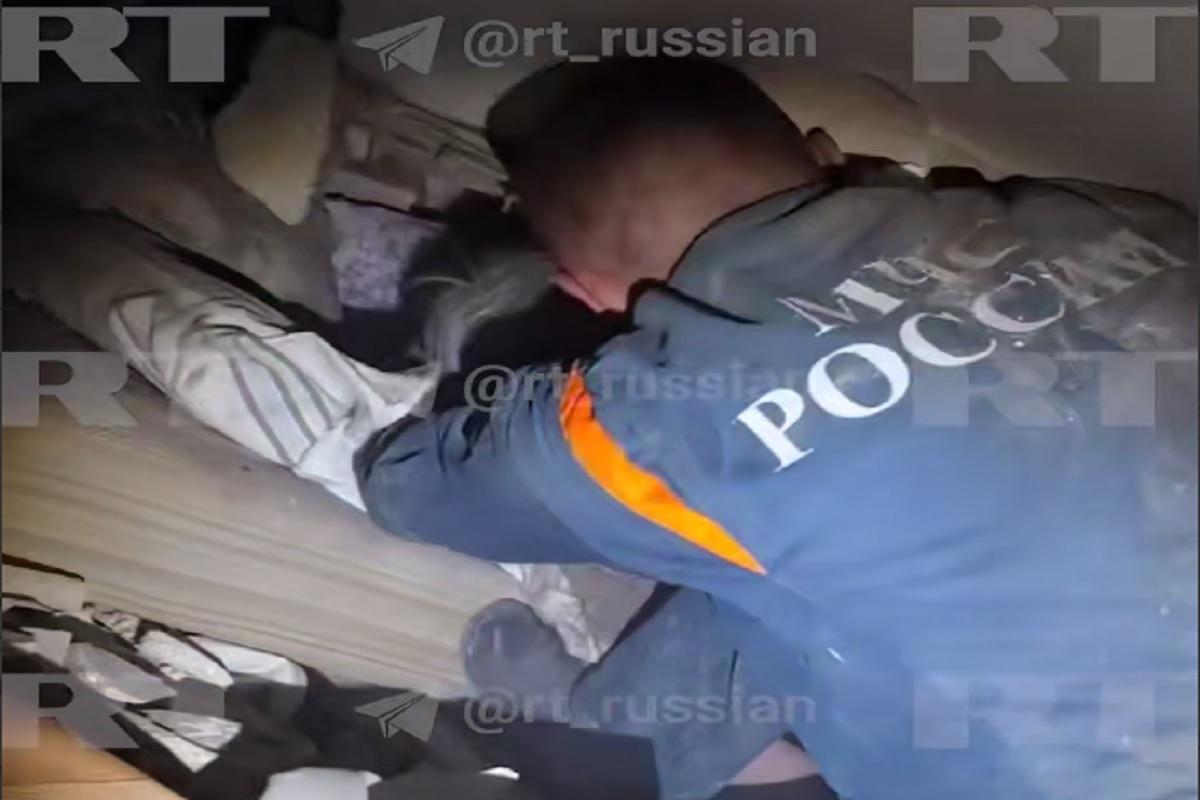 В Запорожье женщина спасена из разрушенного дома, обрушившегося из-за бомбежки ВСУ