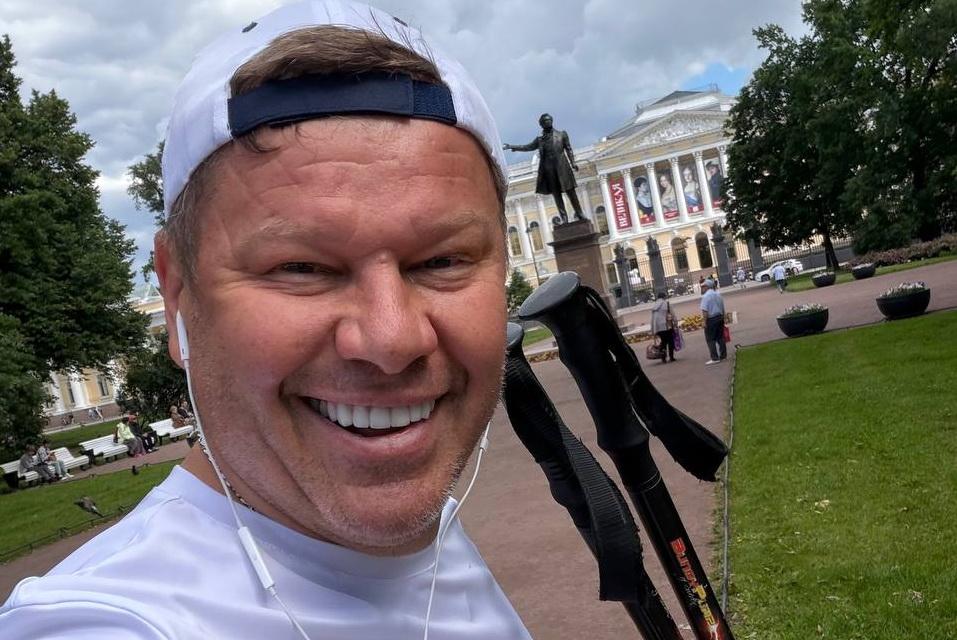 «Войнушка» вместо футбола: как Парагвай едва не изувечил Францию, а судья из Узбекистана получил «единицу» от L'Équipe