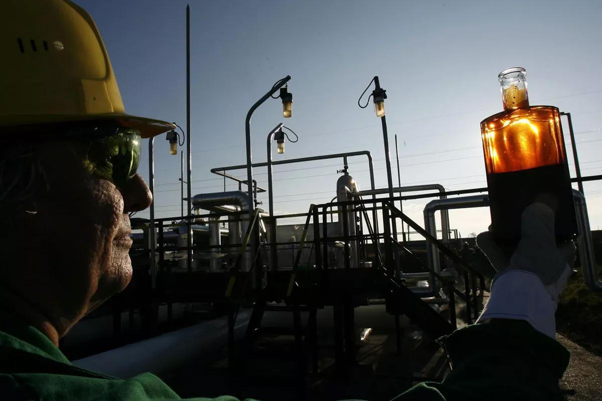 Сербия заперла нефть внутри страны и вливает на рынок десятки тысяч тонн дизеля