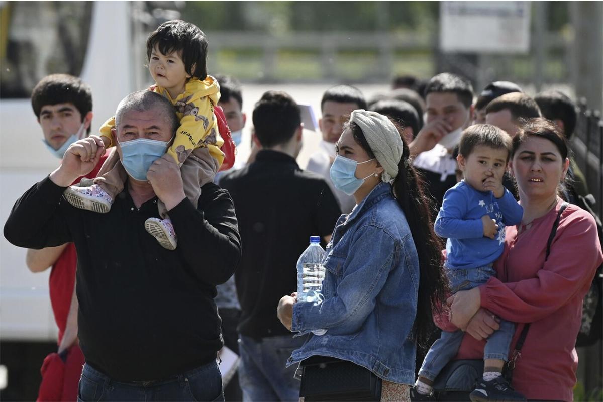 Мигрантов оставят без самого дорогого: «отработали и домой». Власти услышали просьбы россиян