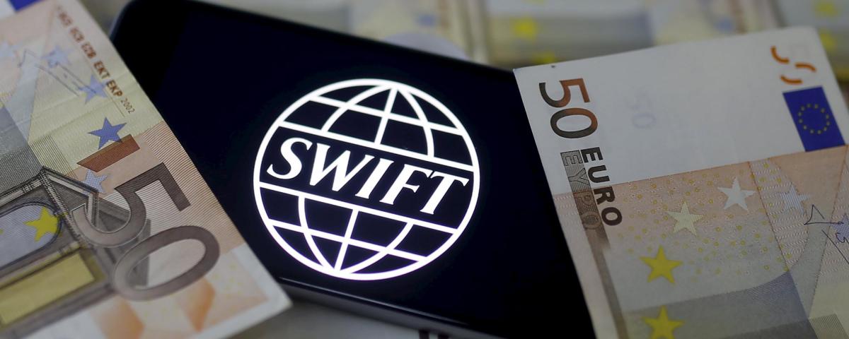 Польский журналист Пискорский рассказал о последствиях отключения России от SWIFT
