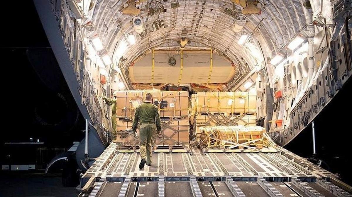 Пируэты Вучича. Что знают разведка России и Financial Times о тайной политике Сербии в отношении Украины