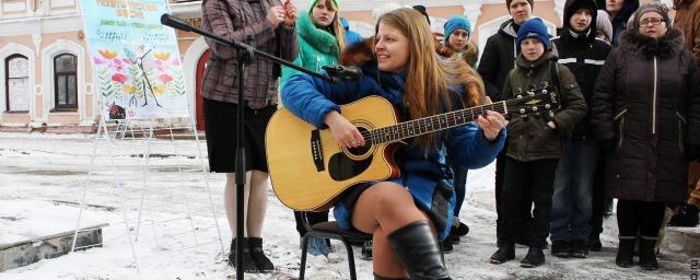 В Вологде провели уличную акцию «Поэтическая весна»