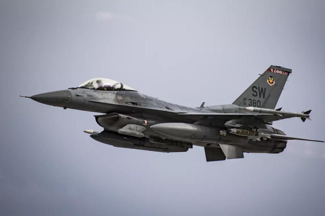 Дания пообещала поставить F-16 Украине в течение месяца