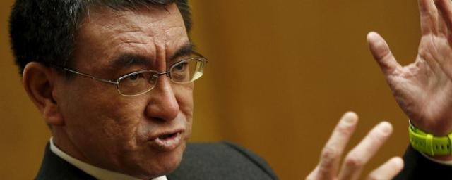 Экс-глава минобороны Японии назначен министром по вакцинации от коронавируса