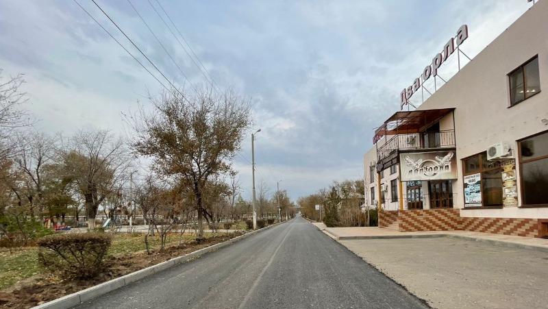 В Астрахани завершают укладку асфальта по улице Мосина