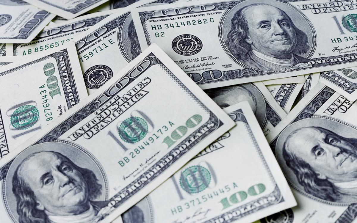 Госдолг США впервые превысил исторический показатель в 34 трлн долларов