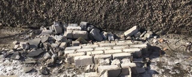 В Курской области трое детей пострадали при обрушении стены