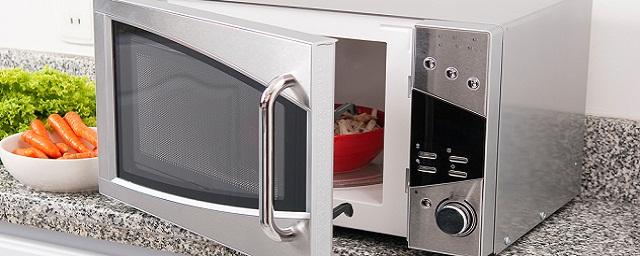 Karasev Oncologist: Microwave oven use can cause cancer