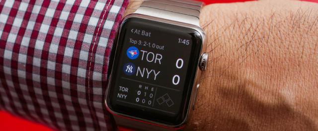 Продажи смарт-часов Apple Watch снизились на 55%