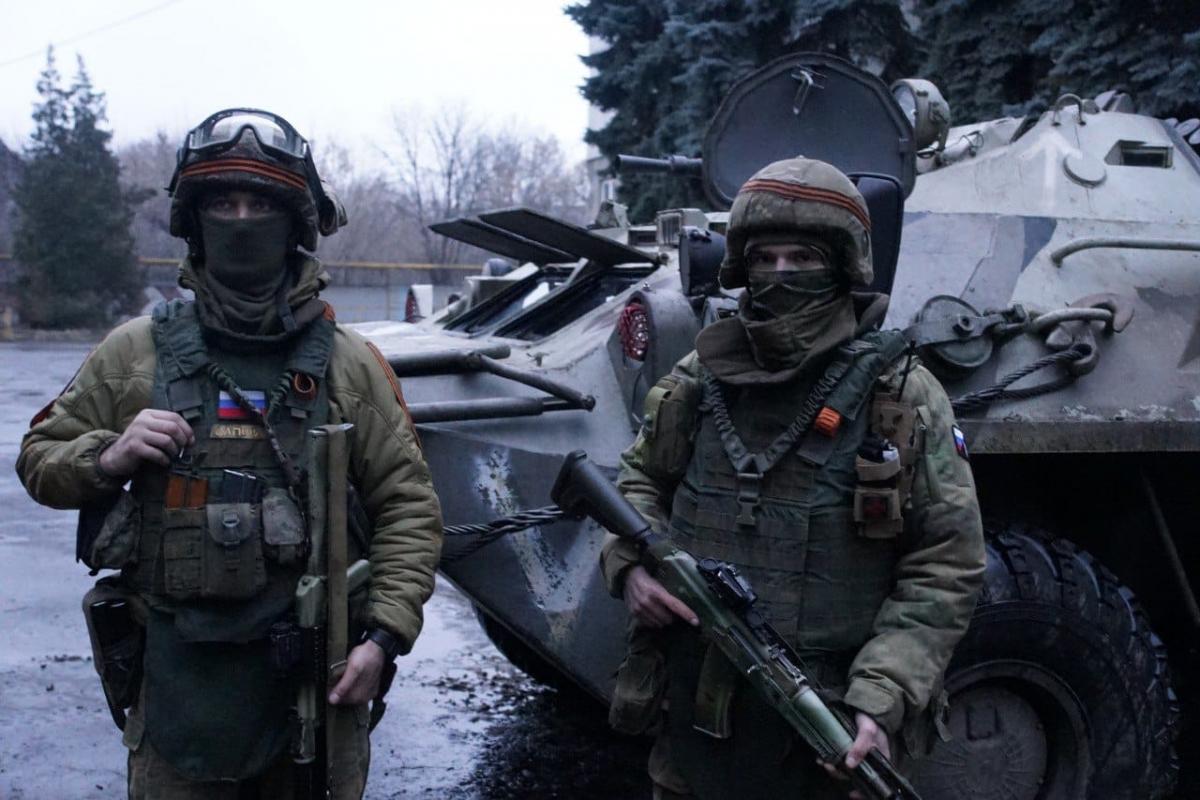 Российские (страна-террорист) десантники с боями вышли на окраины Часова Яра