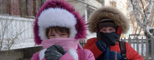 Из-за аномальных морозов 9 января в школах Челябинска отменили уроки
