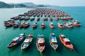 Китайские рыбаки выстроились в гигантскую «букву Г» у берегов Тайваня: мировая пресса гадает о целях операции