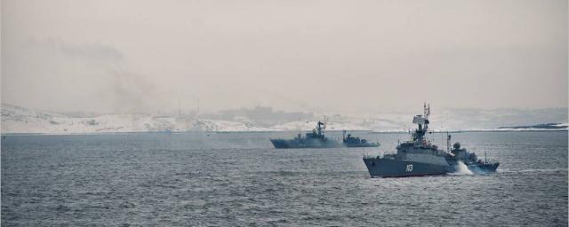 Северный флот в Баренцевом море начал учения с Арктической экспедиционной группировкой