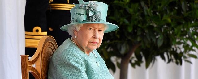 Express считает, что королева Елизавета II придумала изысканный план мести для Меган и Гарри