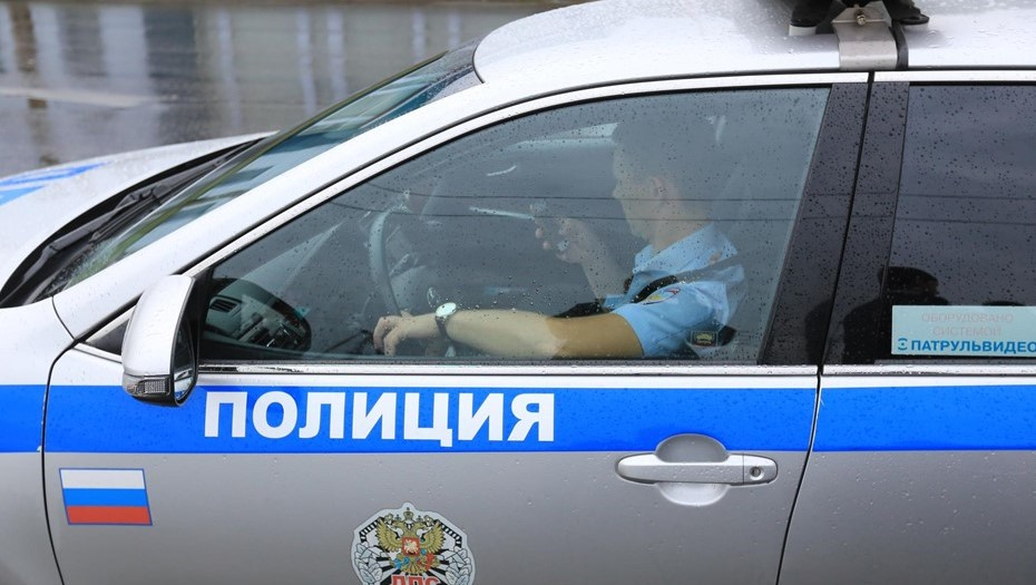 В Петербурге силовики пришли с обысками к члену «Яблока» Василию Неустроеву