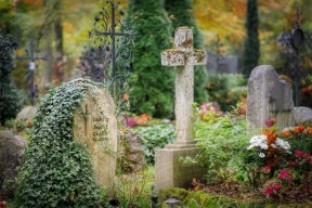 Священники пояснили, можно ли заранее приобретать место на кладбище