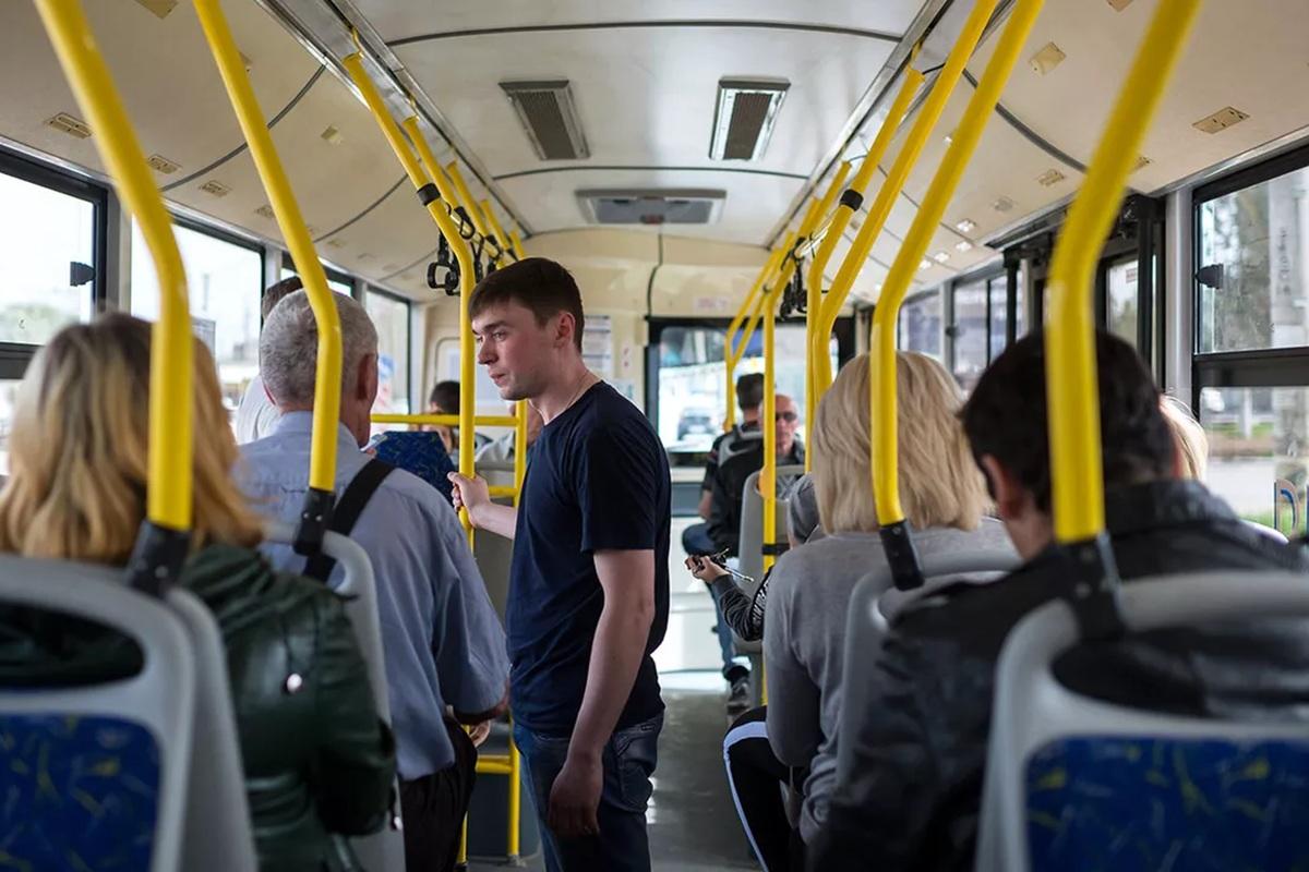 Детям до 14 лет могут разрешить бесплатно ездить в общественном транспорте
