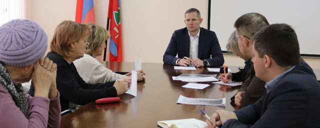 Алексей Воробьев обсудил с пущинцами расселение аварийного фонда