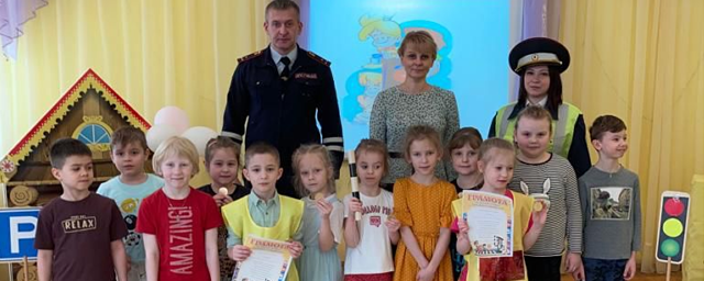 Госавтоинспекторы Павловского Посада провели интерактивное занятие по ПДД для детсадовцев