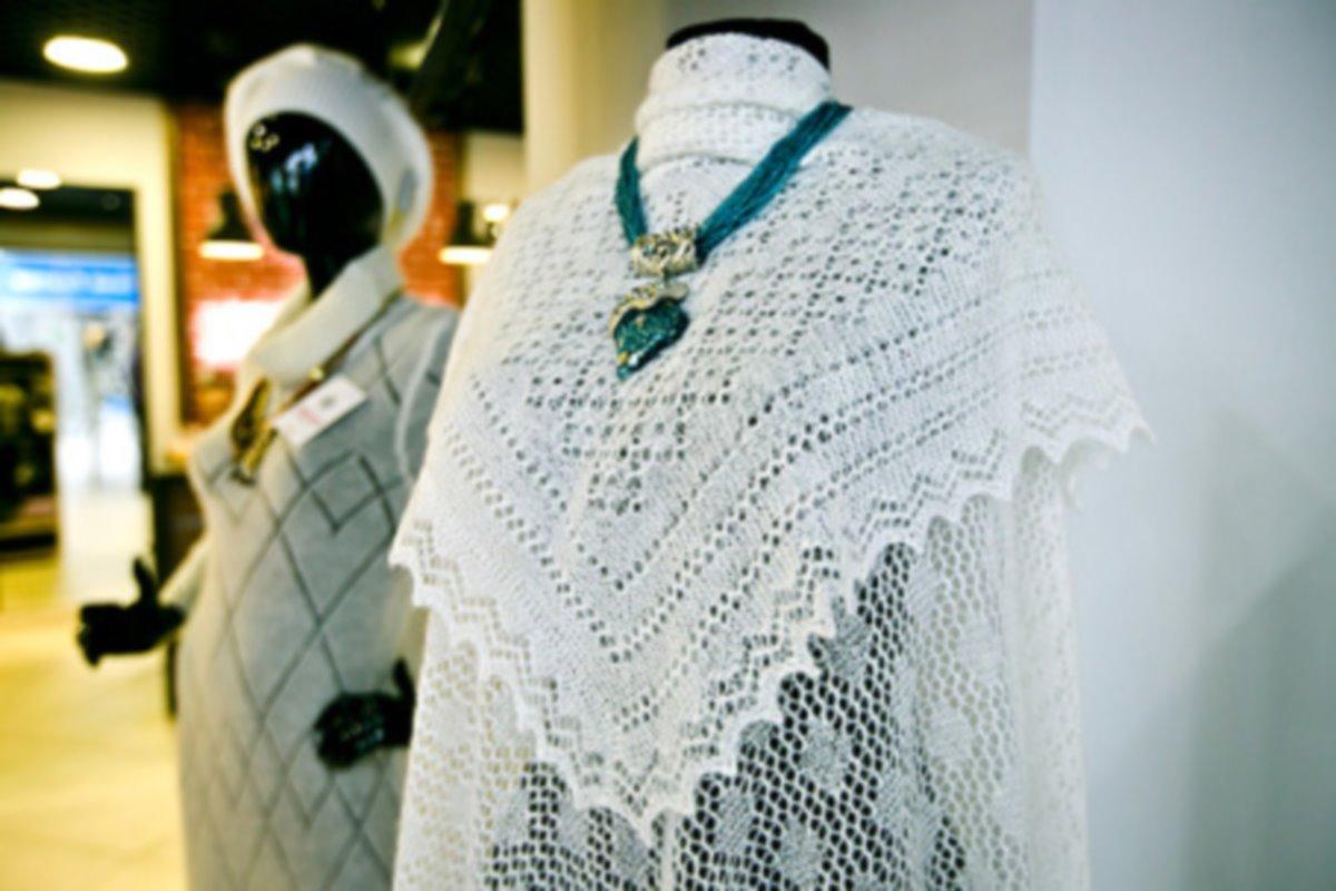 Оренбургская фабрика пуховых платков воюет в судах с вязальщицами за права на название изделия