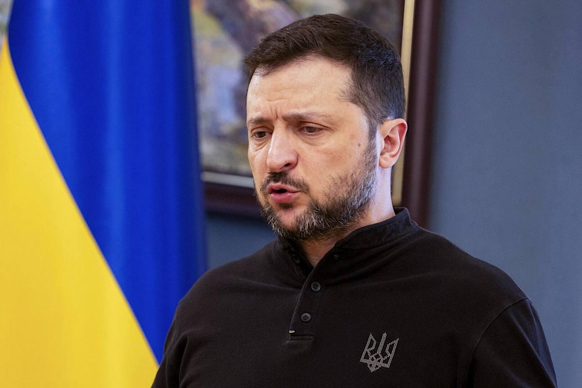 Зеленский и вице-президент США Вэнс обсудили предстоящие переговоры Трампа с Путиным