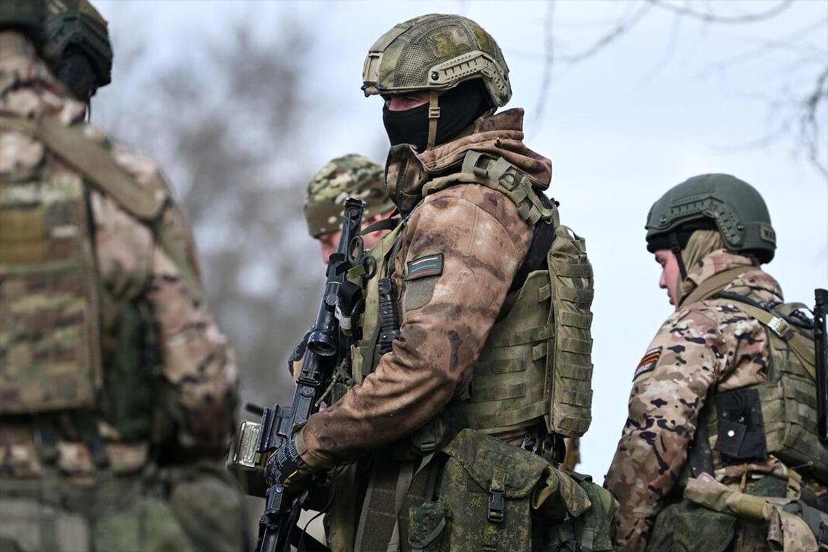 Российский боец две недели полз до своих в зоне СВО