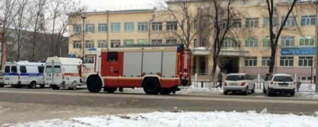 Во Владивостоке из-за сообщений о минировании эвакуировали шесть школ